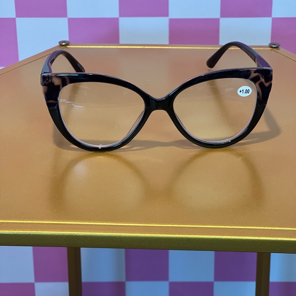 Stylish Black Cat-Eye Glasses
